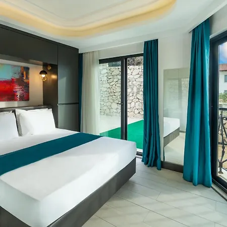 Guemues Yazar Otel Kaş